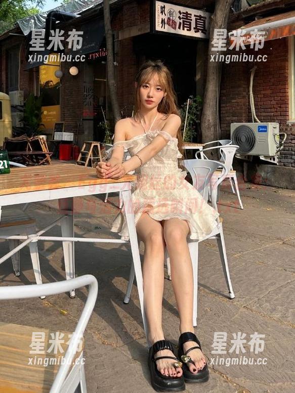 尤蜜荟-Egg_尤妮丝 尤蜜荟 - Egg_尤妮丝的女友写真合集:恬静与活力的精选瞬间!.txt