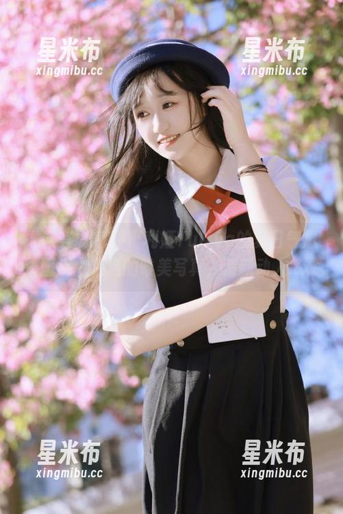 尤蜜荟-严利娅Yuliya 尤蜜荟 - 感受严利娅Yuliya的夏日气息:图库中精选的唯美写真,清新动人.txt