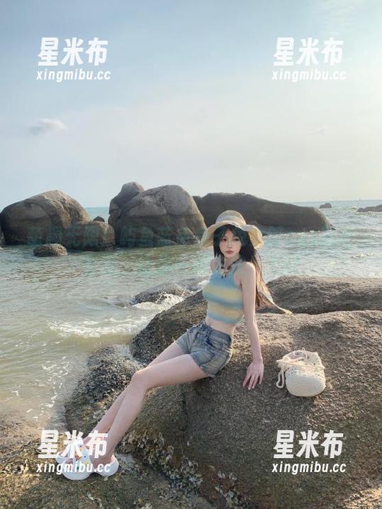 萌趣无限！屿鱼蓝色兔子兔女郎cos图片全景，让你一睹为快！.txt