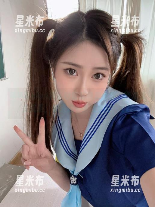 年年Nnian展示的套装摄影合集，绝对无法抗拒，快来观看并感受吧！.txt