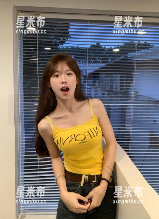 月下摄影 - 欣赏秀秀的可爱写真全集，原图中藏着小秘密哦！.txt