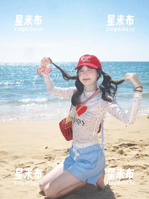 果儿Victoria 微密圈 - 果儿Victoria的春光魅力写真图包:融入暮色之中,感受生活的美好.txt