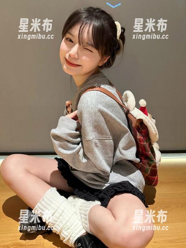 果团网 - 周妍希女友最新写真集，原图下载带来视觉的全新体验.txt