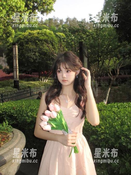 白丝美少女的夏日魅力，森萝财团壁纸合集等你来收集！.txt