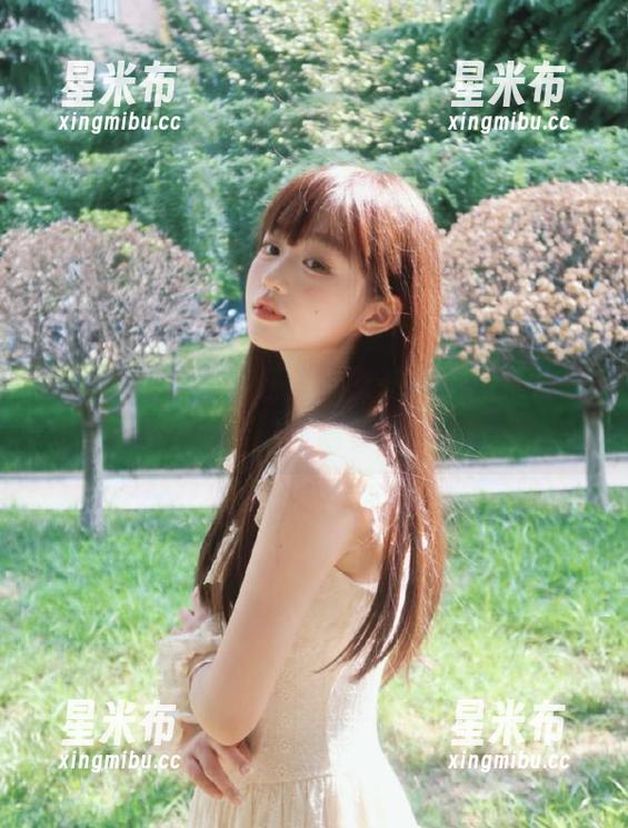 模范学院 - 高清任莹樱女孩写真图集，感受少女梦幻与甜美气息.txt