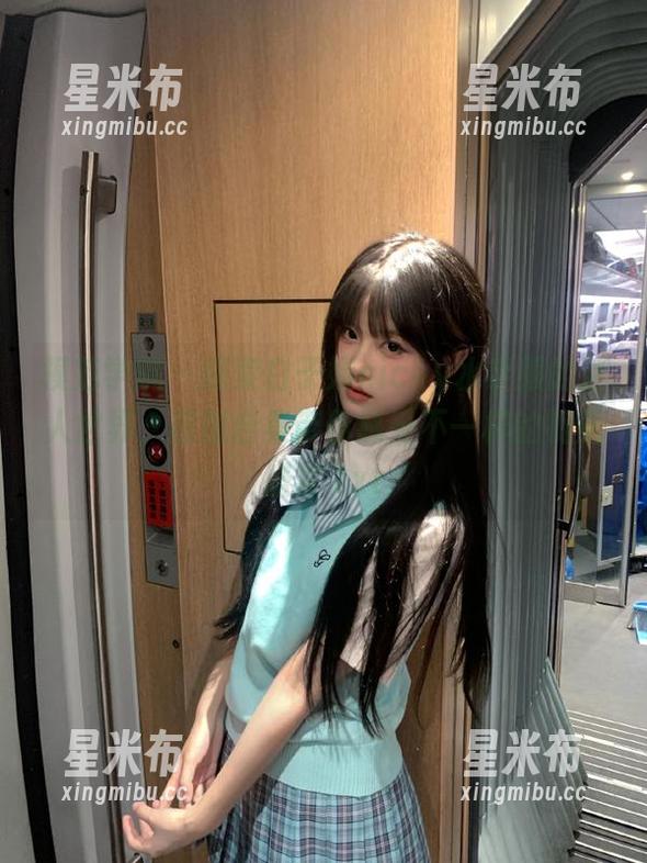 模范学院 - 探索白子嫣nicky水手服的迷人世界，原图合集带你感受不一样的视觉盛宴.txt