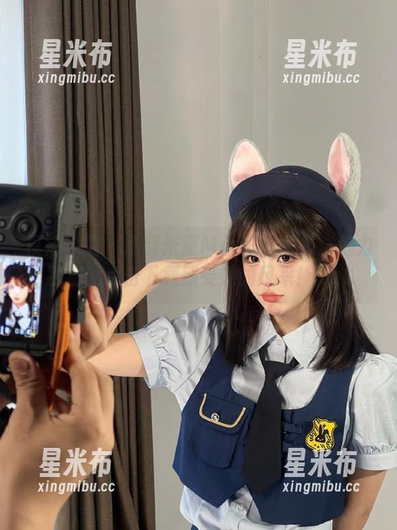 模范学院-米亚Mia 模范学院 - 最新米亚Mia黑丝图集:魅力四射,点击下载感受她的风采!.txt