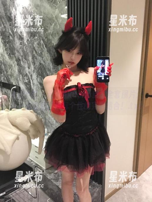 模范学院 - 蓝夏Akasha皮衣全套图片：每一张都是时尚与个性的完美结合！.txt