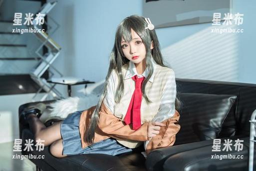 融合性感与甜美的樱井小莜高清裤里丝写真，尽在精致图片中.txt