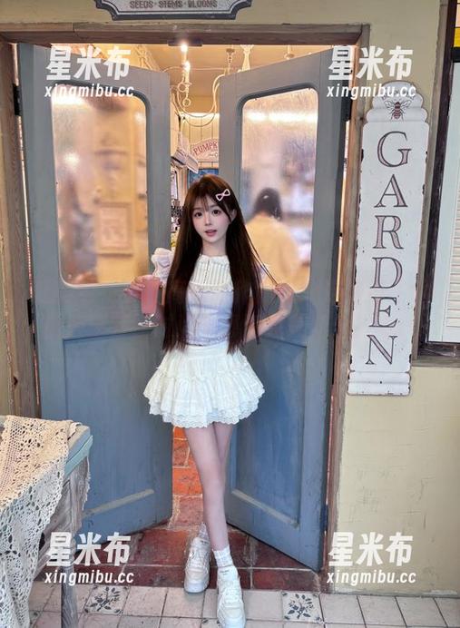爱美足-小楠 爱美足 - 小楠高跟鞋作品集:走路如飞的精选秘笈,时尚与舒适完美结合!.txt