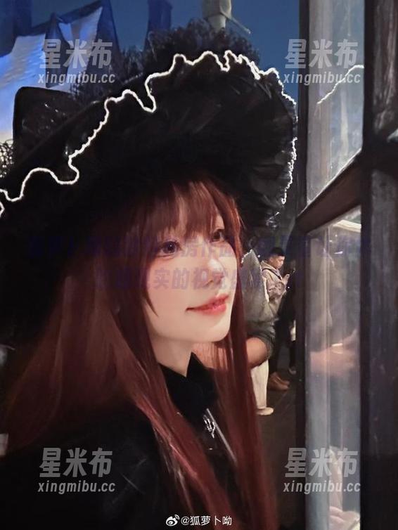 狐萝卜呦的独特私房作品，幽灵鲨让你体验超现实的视觉盛宴.txt