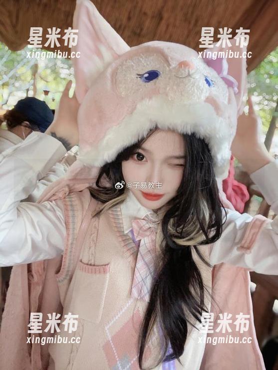 白易子教主带你认识哥特：优雅写真合集，快来下载吧！.txt