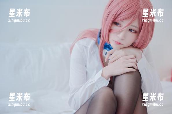 白神泱呈现中野二乃的写真分享，通过镜头探索女性之美与内心的真实。.txt