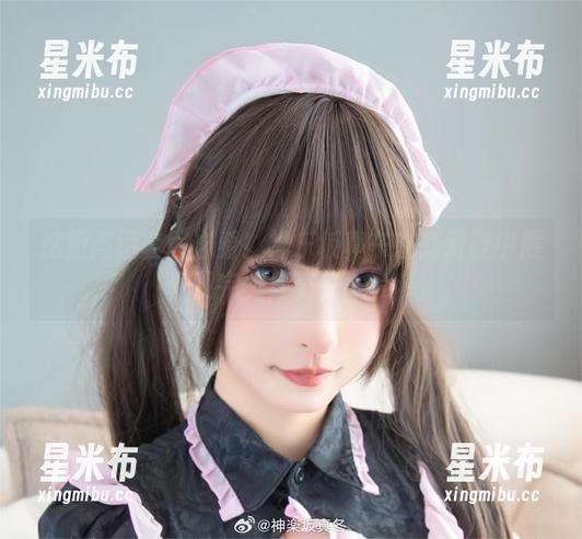 这组高清套图必看！神乐坂真东在高跟鞋中展现完美身姿！.txt