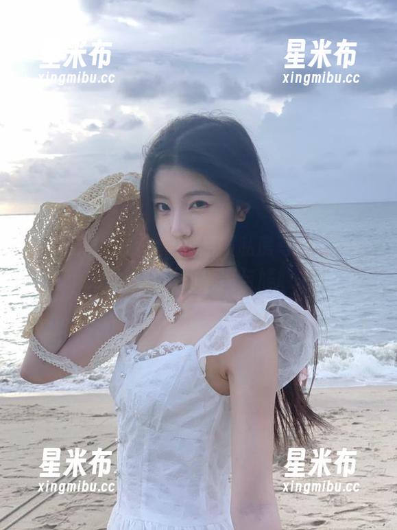 秀人网 - Cherry绯月樱私房写真大揭秘：兔女郎背后的搞笑与尴尬.txt