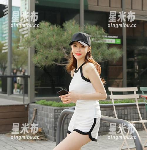 秀人网 - 好看的不止是风景，FoxYini孟狐狸旅拍美图合集展现无限可能.txt
