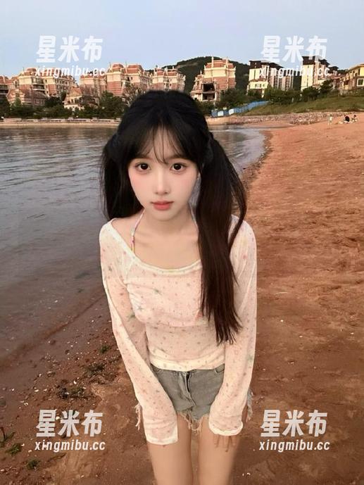 秀人网-南初妹妹 秀人网 - 你没见过的南初妹妹礼服美图合集,时尚感爆棚!.txt