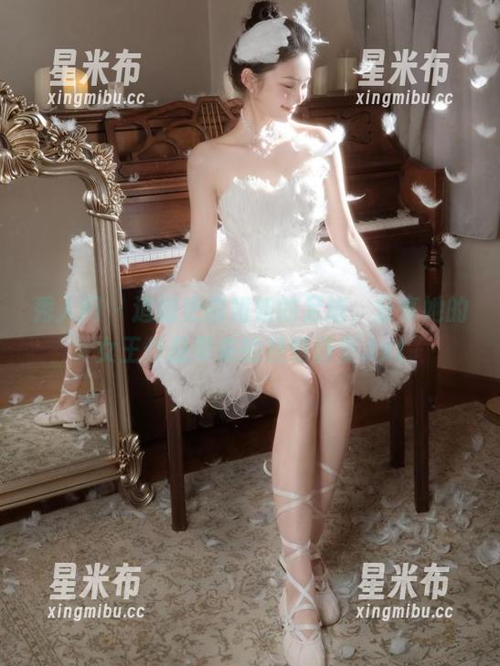 秀人网-史雨姐姐 秀人网 - 追随史雨姐姐的足迹,分享她的女王作品带来的视觉盛宴.txt