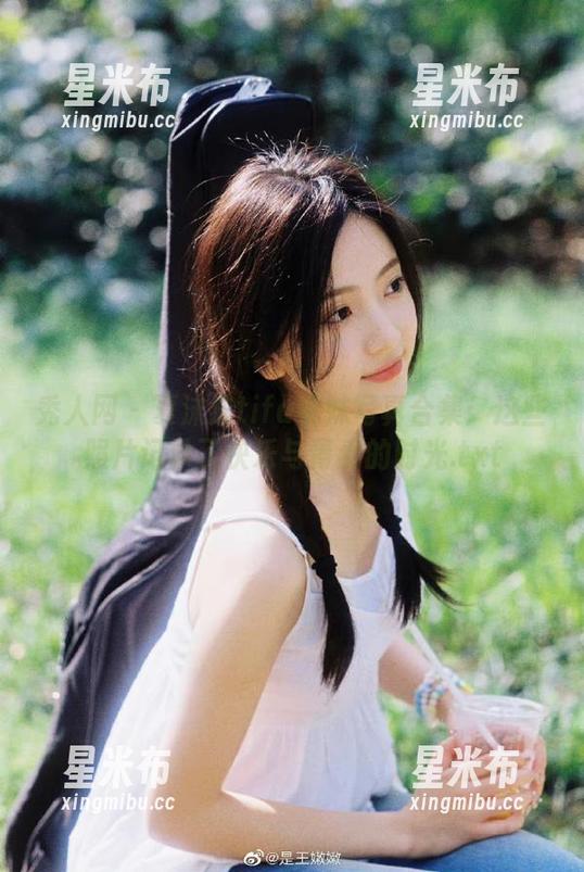 秀人网 - 夏沫沫tifa妹妹写真合集：这些照片记录了快乐与青春的时光.txt