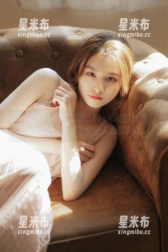 秀人网-妲己_toxic 秀人网 - 沉浸在妲己_toxic的白丝作品资源中,细腻之美让人心醉.txt