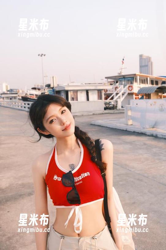 秀人网-小尤奈 秀人网 - 跟随小尤奈走进兔女郎的世界:原图和照片记录她的每一个迷人瞬间.txt