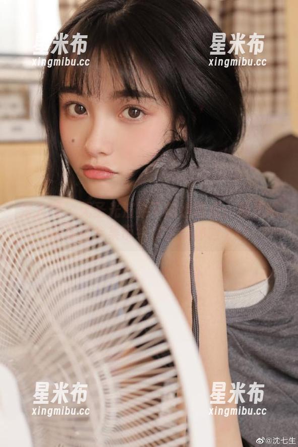 秀人网-小芭乐 秀人网 - 无圣光渲染下的小芭乐:精美网袜写真合集带给你全新体验.txt