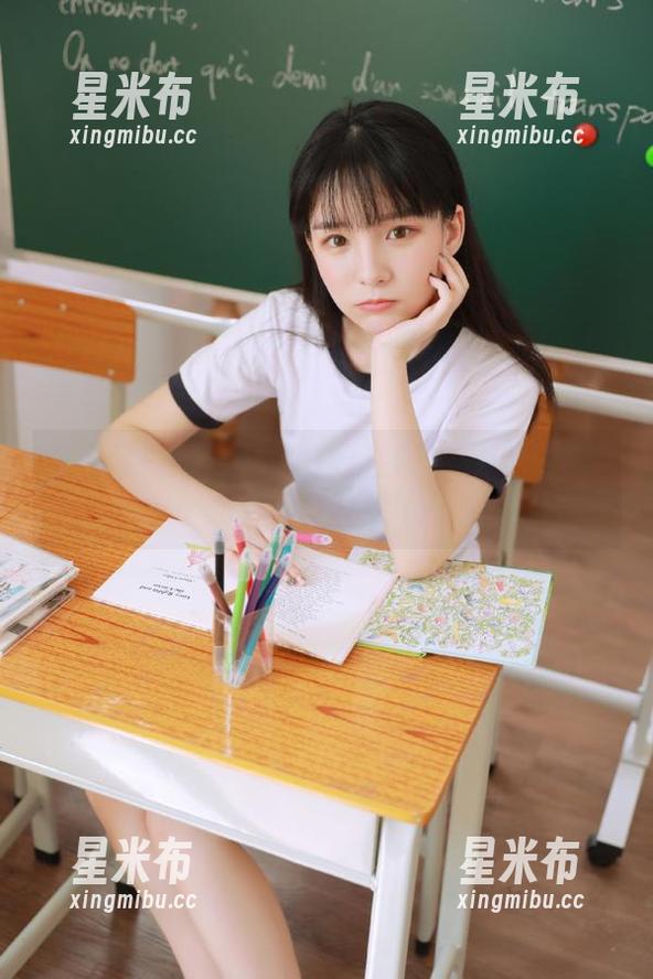 秀人网-小逗逗 秀人网 - 一起感受夏日温暖:小逗逗高清原图写真收藏.txt