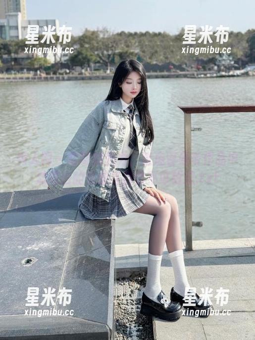 秀人网-张庭蓉 秀人网 - 定制的魅力:张庭蓉吊带作品中流露出的优雅与自信不可错过.txt