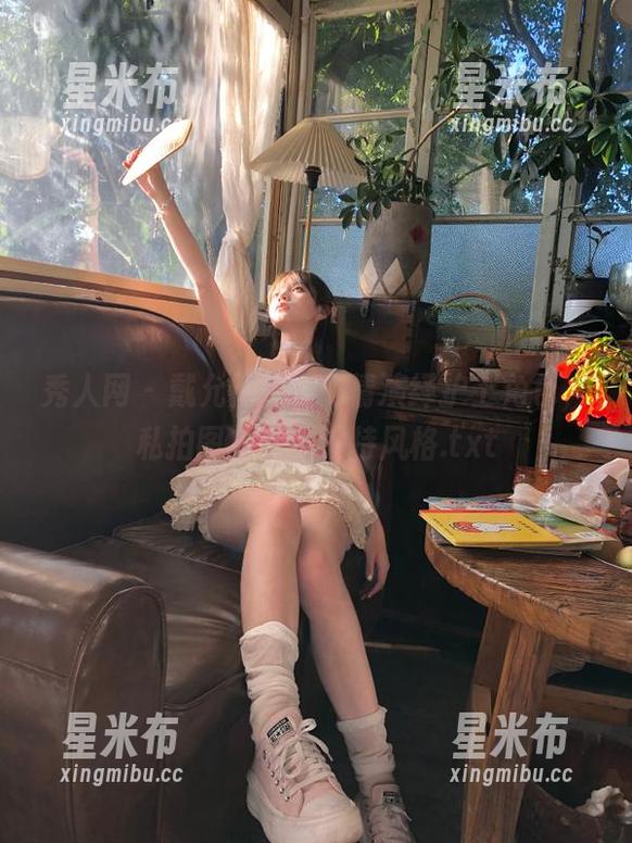 秀人网 - 戴允祺zoe倾情演绎护士角色，私拍图集展现独特风格.txt
