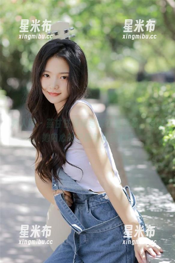 秀人网 - 燕甘甘清纯写真在线资源，呈现她内心的宁静与甜蜜.txt