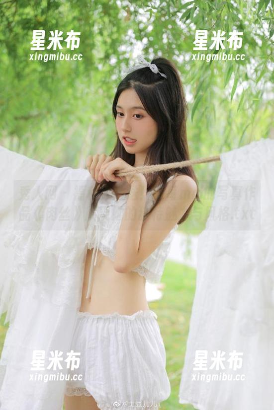 秀人网 - 福利大放送！草莓mm的写真作品《肉丝》展现她的独特魅力与风格.txt
