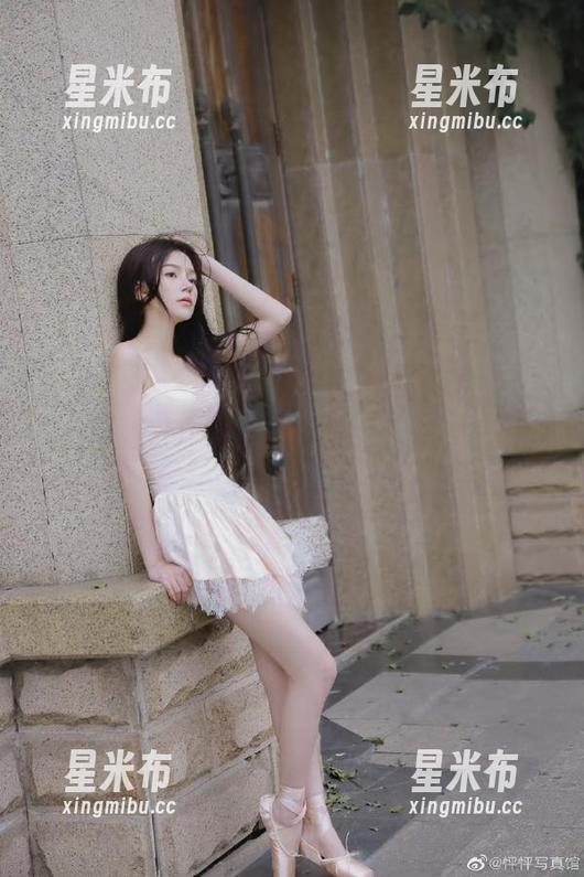 秀人网 - 香澄在东京女孩的清新原图与梦幻套图，带你一起踏入她的纯真世界！.txt