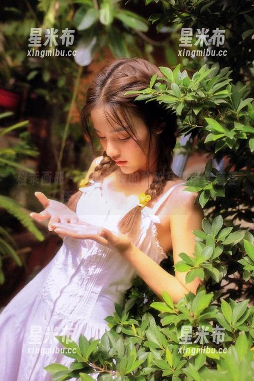稚乖画册-赤西夜夜 稚乖画册 - 赤西夜夜的豹纹写真带你感受,活力四射的每一张图片.txt