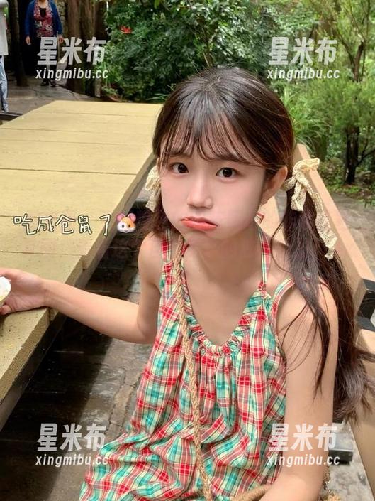 微密圈 - 下载粉色的猪陈佩奇的非常哇塞套图，看看这个自嘲女孩的独特魅力！.txt