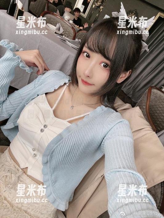 探索糖果果Candy的兔女郎写真原图与套图，感受魅惑与甜美的交汇.txt