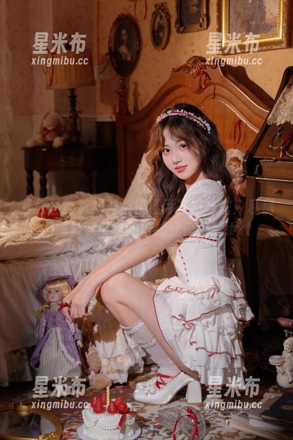 紧急企划-樱樱樱可 紧急企划 - 揭开樱樱樱可花嫁秘密:私房美图竟然可以拍得如此惊艳!.txt
