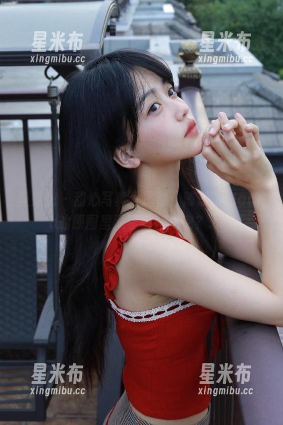 美媛馆 - 甜心写真大揭秘：陈思雨Mango的原图里藏着哪些秘密？.txt