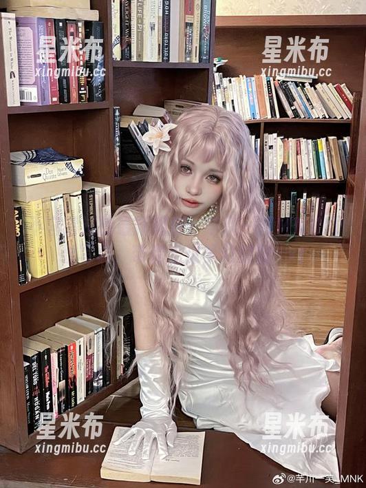 不容错过的最新图库：芊川一笑MNK婚纱写真，带你走进梦幻时刻.txt