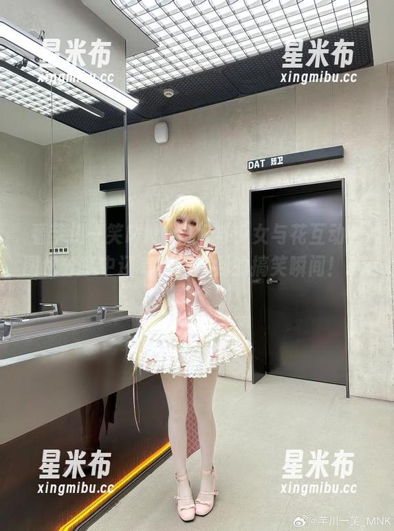 看芊川一笑MNK如何与少女与花互动，图包分享中还有意想不到的搞笑瞬间！.txt