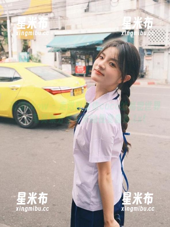 花漾show - 走进赵惟依coco的秘密世界：写真集分享带来的视觉盛宴.txt