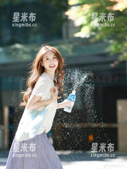 蜜桃社-美绪 蜜桃社 - 体操服下的美绪:优雅与力量交融的写真资源分享.txt