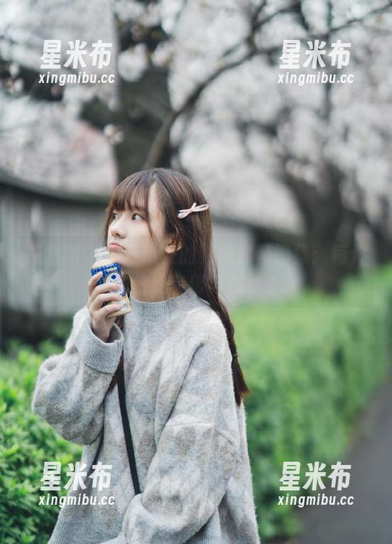 袜啵啵 - 探索小安的时尚套装图集：每件作品传递自信与优雅.txt