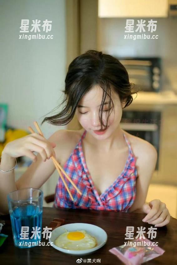 袜啵啵 - 小淳双人写真精选：捕捉生活中的美好瞬间，尽在图库.txt