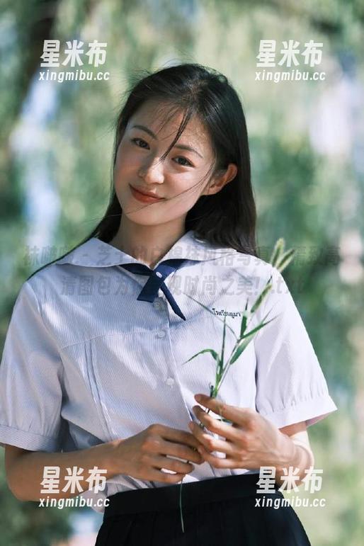 袜啵啵-芝士 袜啵啵 - 芝士的白棉袜风格写真,精致高清图包为你呈现时尚之美!.txt