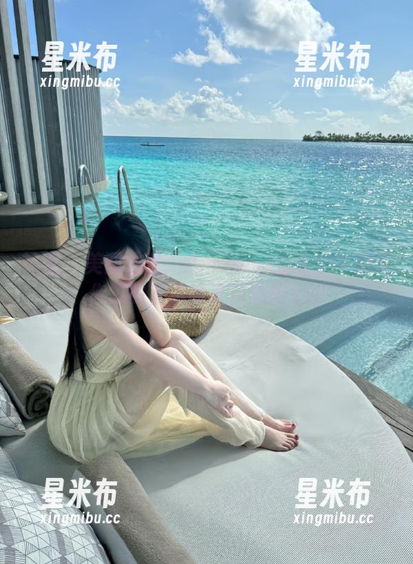 袜涩-Amanda 袜涩 - 美图分享:Amanda的私房美脚让你领略无尽的夏日风情.txt