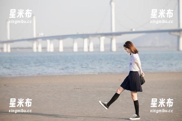 铭铭kizami 铭铭kizami换装图包:不一样的她,尽在多元化写真作品中.txt
