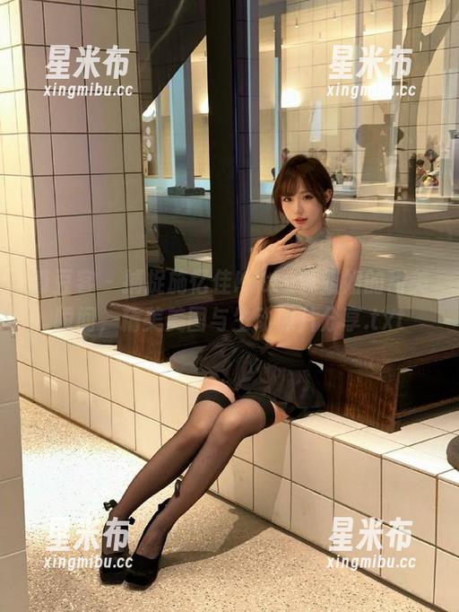 青豆客 - 捕捉施忆佳Kitty酱姐姐的甜美瞬间，精美美图与生动照片分享.txt